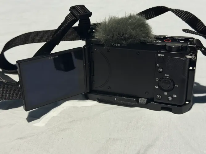 Sony ZV-E10 + Kit Completo | Estado de Nova