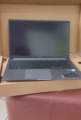 Samsung book 4