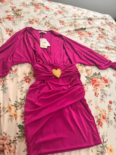 Vestido novo lança perfume 