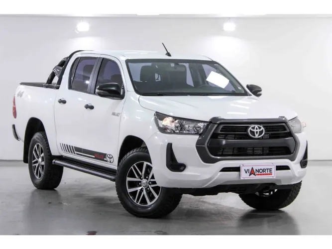 Toyota Hilux CD 4X4 2.8 Diesel Mec. 2024