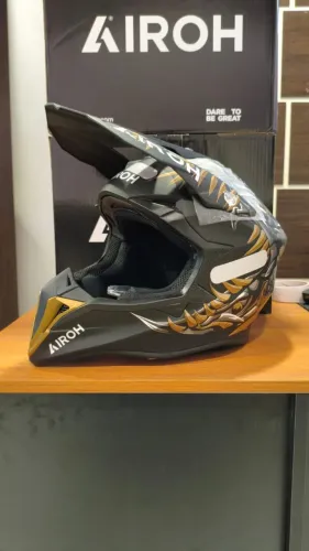 Capacete Airoh Wraaap Motocross Off Road Trilha