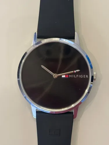 Relógio Tommy Hilfiger Minimalist Black & Silver