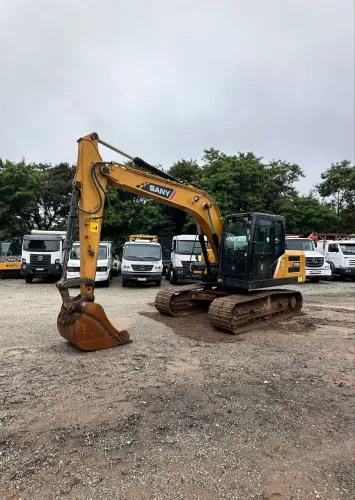 ESCAVADEIRA SANY SY135C 2022