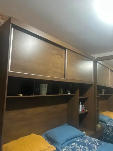 Guarda roupa em L