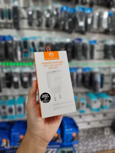 Carregador para iPhone. Dinheiro ou Pix