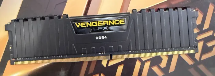 Memória DDR4 16gb 3200MHZ Corsair vengeance- Loja física