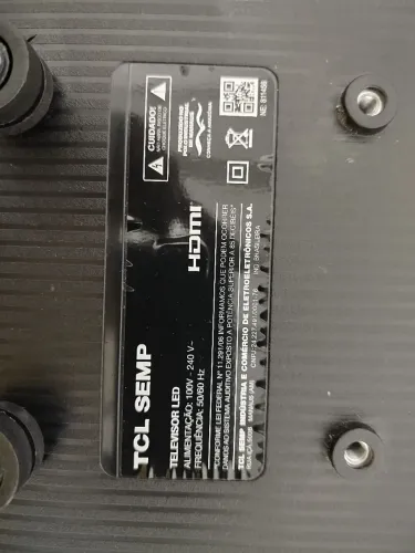 Vendo uma tv novinha com avaria da tela