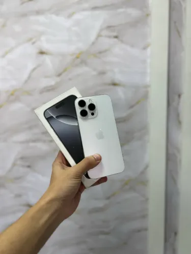 iPhone 16 Pro Max - 512GB 