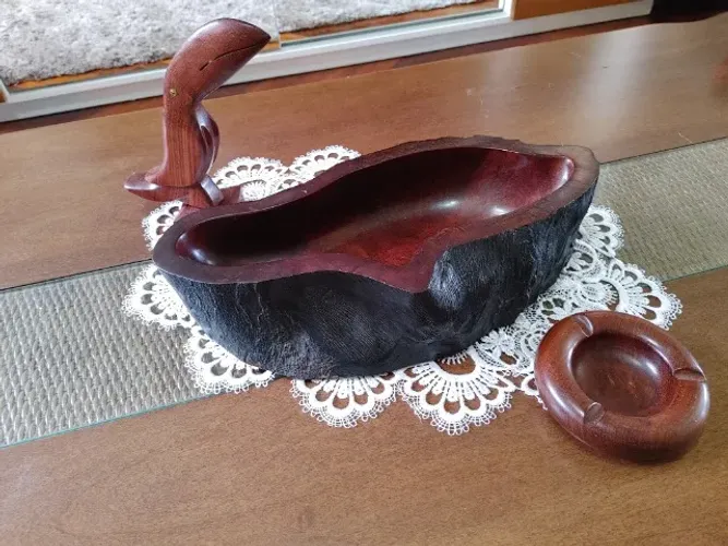 despojador centro de mesa em madeira design modernista tucano e cinzeiro em madeiras nobre