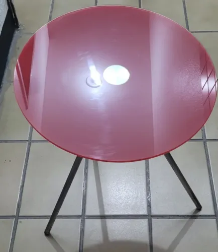 Mesinha com tampo de vidro