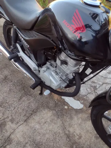 Moto Titan 2012