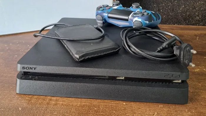 Playstation PS4 Slim Estado de Novo