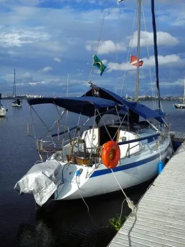 Lindo Veleiro Atoll 23 bem cuidado na Guarapiranga