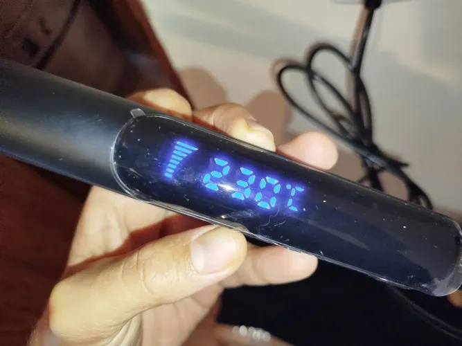 Prancha chapinha de cerâmica 230° bivolt 110/220v