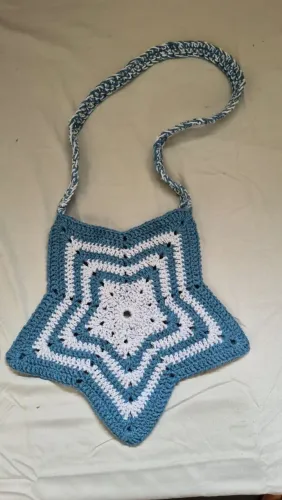 Bolsa Estrela de Crochê.