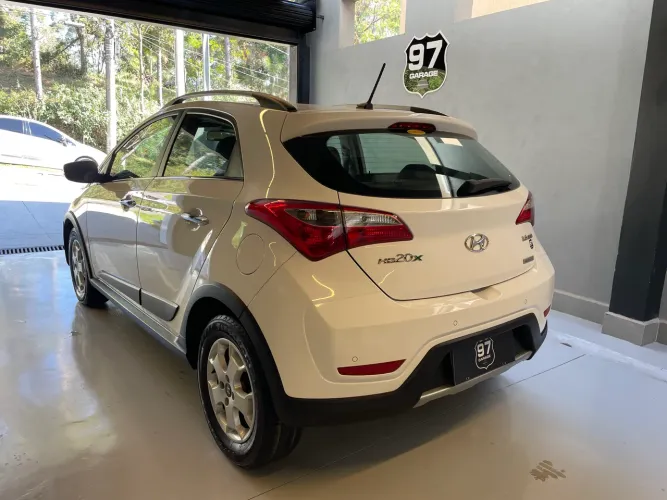 Hyundai HB20X Premium 1.6 Flex 16V Aut. 2014
