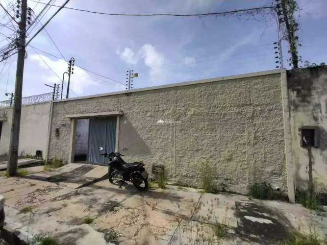 CASA RESIDENCIAL PARA VENDER NO BAIRRO MACAÚBA