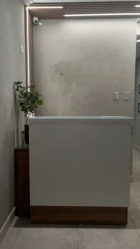 Balcão recepção alto padrão clinica de estetica, salão de beleza, 