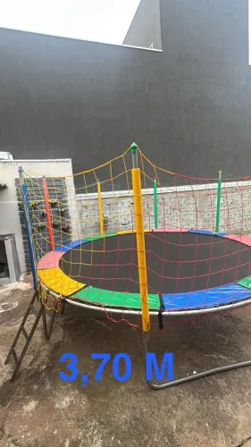 Pula-Pula , piscina de bolinha