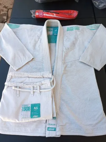 Kimono studios miyao a1 usado Jiu-Jitsu 