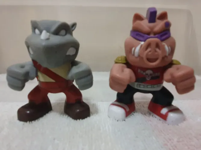Lote 2 action figure Bobs Toy & arts Tartarugas Ninja Bebop e Rocksteady