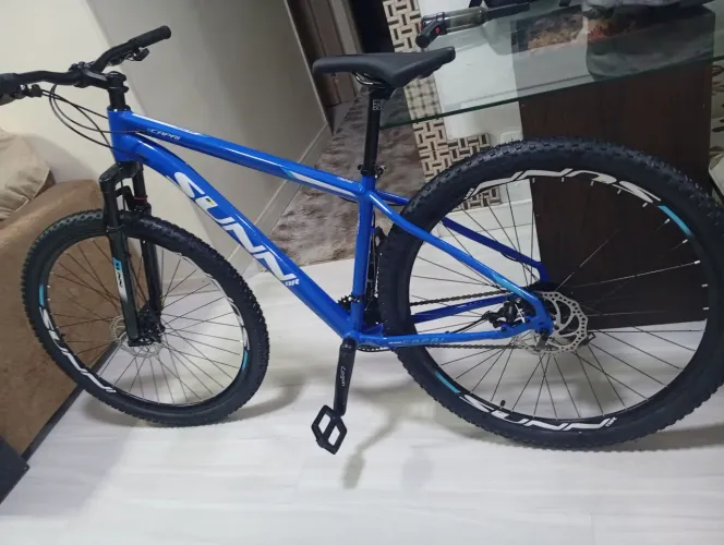 Bicicleta aro 29 - 21 marchas - NOVA