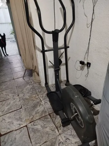 Está disponível essa bicicleta pra vc cuidar da sua saúde 