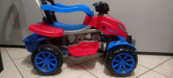 Quadriciclo infantil homem Aranha 