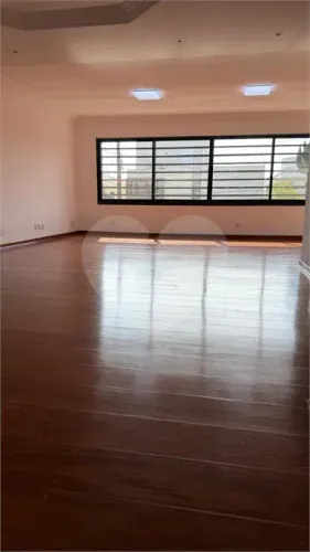 Casa com 3 quartos à venda em Bosque da saúde - SP