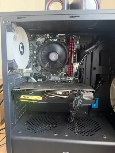 PC GAMER - DDR4 Ryzen 5 + Gtx 1660 Super Ventus Xs