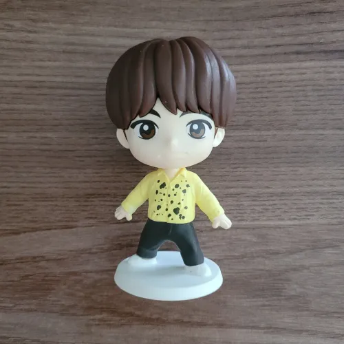 Boneco TinyTan Jin do BTS Coleção McDonald's 2025