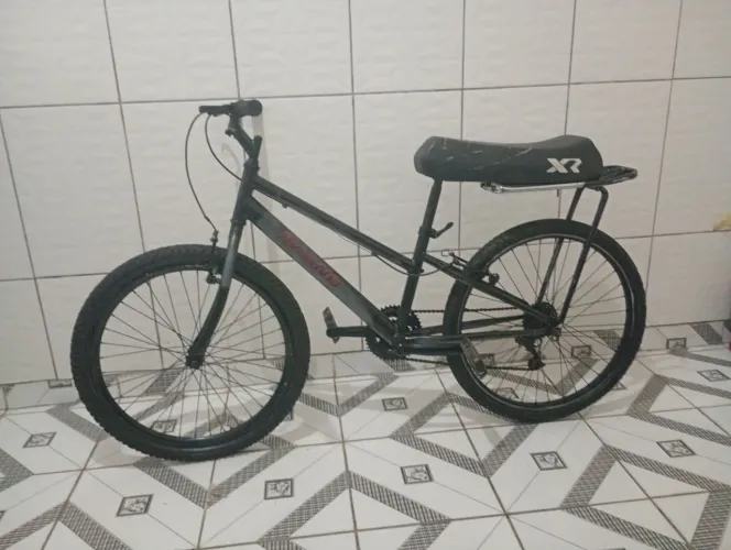 Bicicleta aro 24 montadinha
