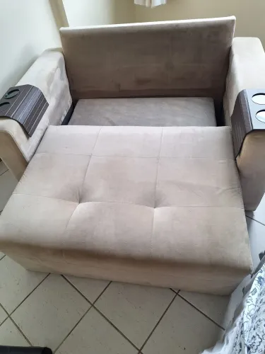 Sofá retrátil