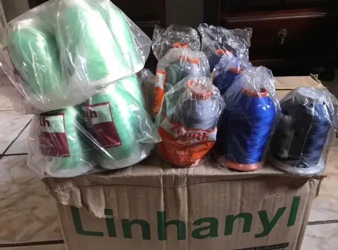 Linha para bordar 100% poliéster Zenith