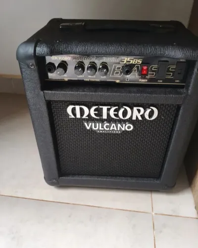 Amplificador para Contra-Baixo Meteoro Space Junior 35BS - 35W Bivolt