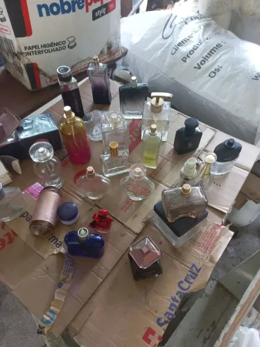vidros de perfume vazio,tenho bastante