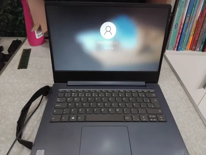 Notebook Lenovo Ideapad 330s - 14iKB i5 8geracao 8gb Hd1 tera