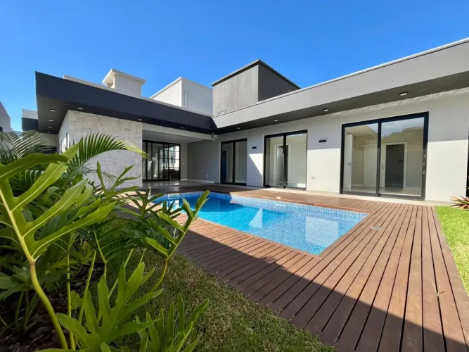 Linda casa à venda e para aluguel em Chapecó