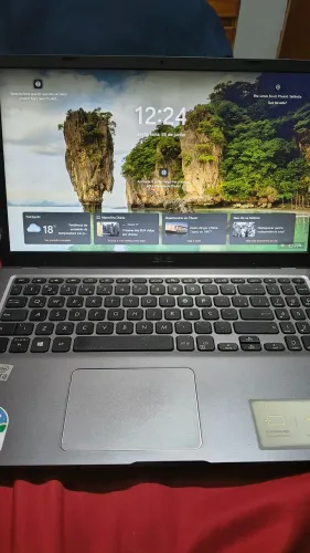 Notebook ASUS VivoBook i3 10ª Geração | 8GB RAM | SSD 256GB | Muito Conservado