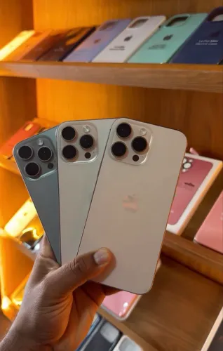 IPHONE 16 PRO MAX