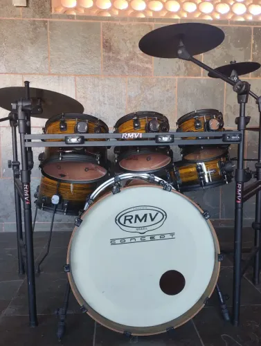 Bateria acústica RMV