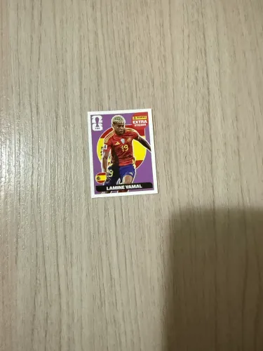 Figurinha copa 2026 Lamine Yamal extra lilás