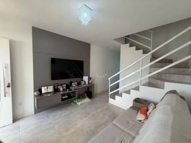 Sobrado com 2 dormitórios à venda, 77 m² por R$ 410.000,00 - Água Verde - Blumenau/SC