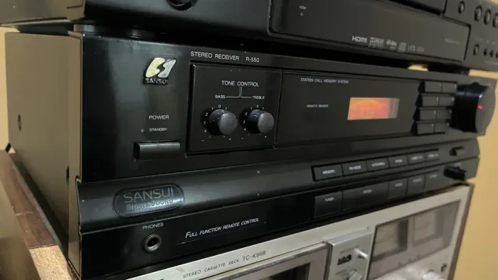 Receiver Sansui R550