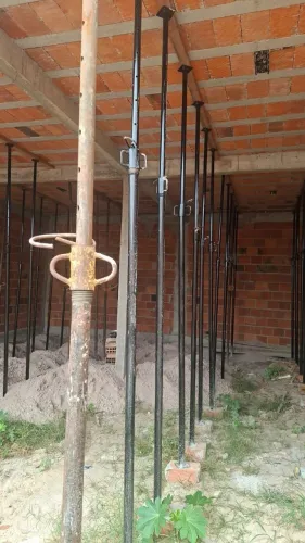 Escoras metalicas