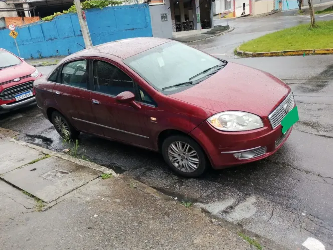 Fiat Linea LX 1.9/ 1.8 Flex 16V Dualogic 4P 2010