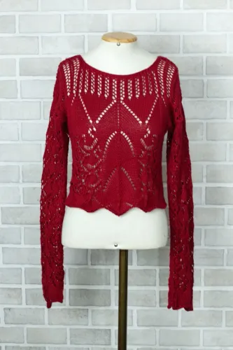 Blusa de tricô cropped vermelha acetinada