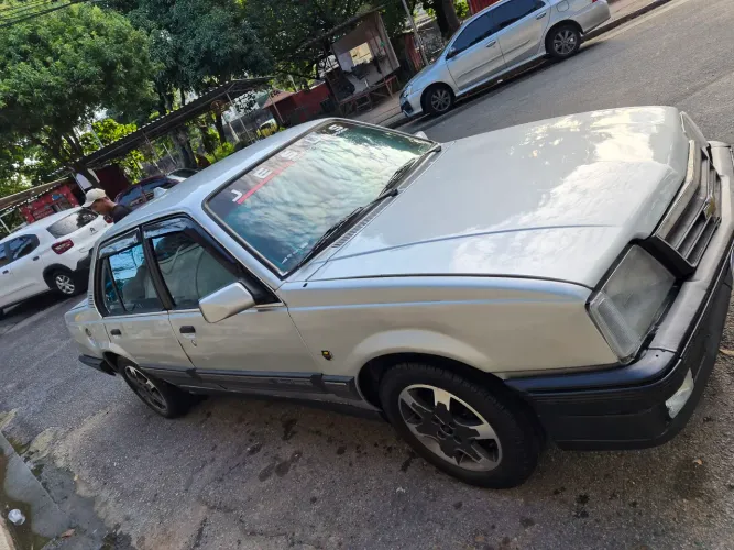 Chevrolet Monza Classic SE 2.0 /mpfi E EFI 2P E 4P 1990
