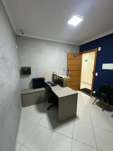 Sala comercial para Locação com 38m² no Bairro Centro - SJC