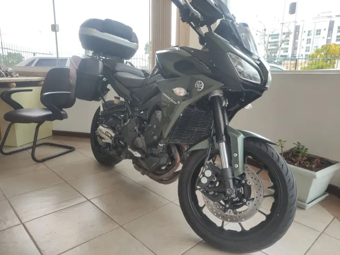 Yamaha MT-09 Tracer 2018 * único dono*